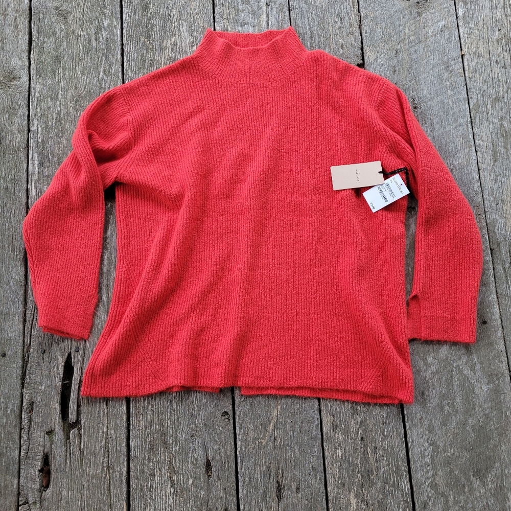 NWT Halogen Sweater